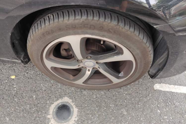 Used Mercedes-Benz E-Class 2017 E 200 Sport Right Front Wheel Hub