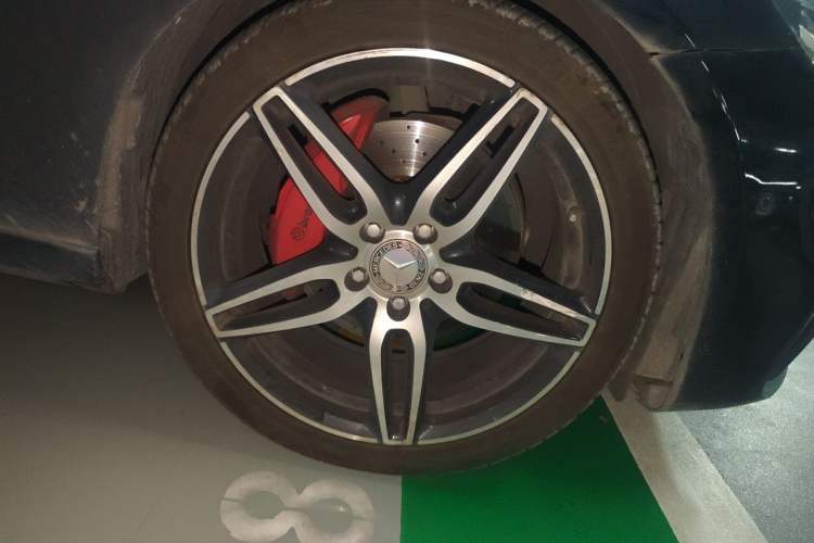 Used Mercedes-Benz E-Class 2017 E 300 Sport Edition Right Front Wheel Hub
