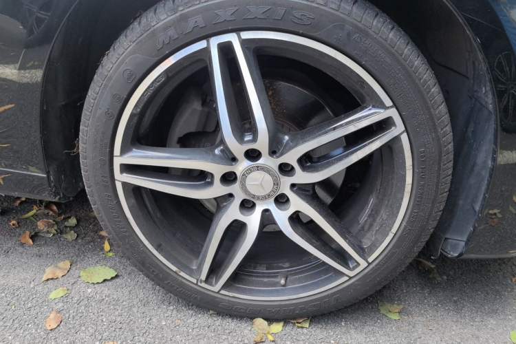 Used Mercedes-Benz E-Class 2017 E 200 Sport 4MATIC Right Front Wheel Hub