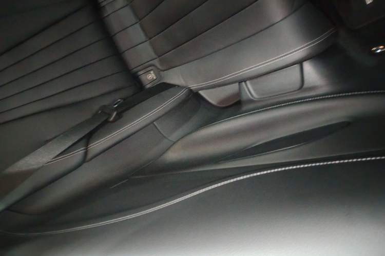 Used Mercedes-Benz E-Class 2017 E 200 Coupe Right Rear Door Interior