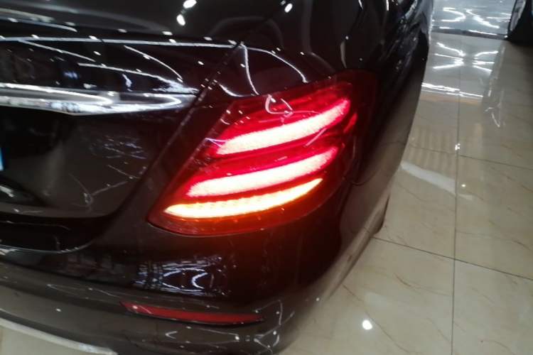 Used Mercedes-Benz E-Class 2017 E 300 L Sport Luxury Edition Right Rear Taillight