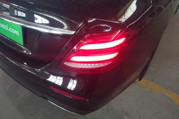 Used Mercedes-Benz E-Class 2017 E 300 Sport Edition Right Rear Taillight