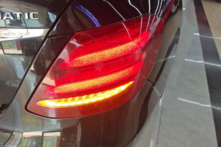 Used Mercedes-Benz E-Class 2017 E 200 L 4MATIC Right Rear Taillight