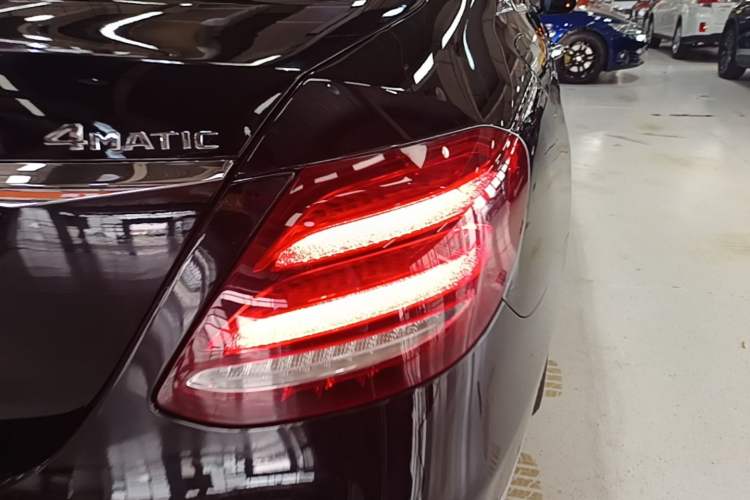 Used Mercedes-Benz E-Class 2017 E 200 L 4MATIC Right Rear Taillight