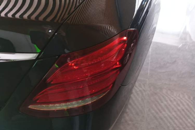 Used Mercedes-Benz E-Class 2017 E 300 L Luxury Model Right Rear Taillight