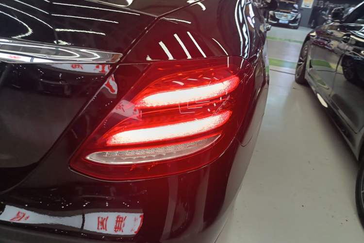Used Mercedes-Benz E-Class 2017 E 300 L Luxury Model Right Rear Taillight