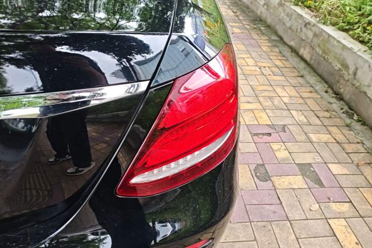 Used Mercedes-Benz E-Class 2017 E 200 L Sport 4MATIC Right Rear Taillight