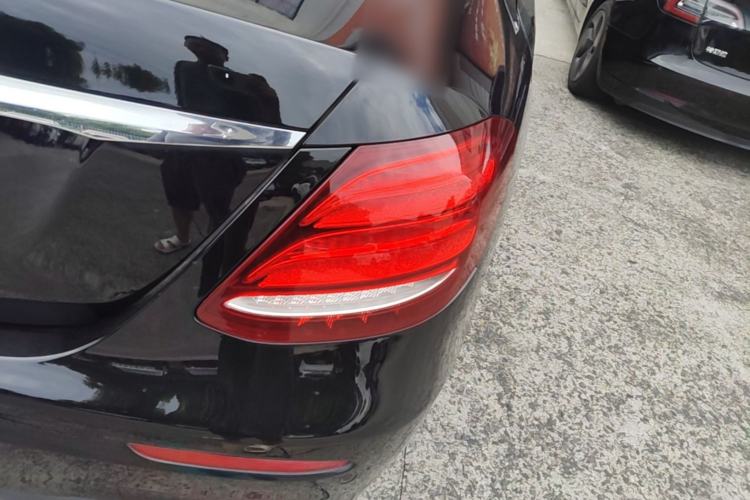 Used Mercedes-Benz E-Class 2017 E 300 L Sport Luxury Edition Right Rear Taillight