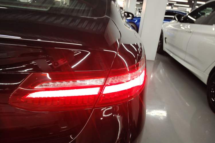 Used Mercedes-Benz E-Class 2017 E 200 Coupe Right Rear Taillight