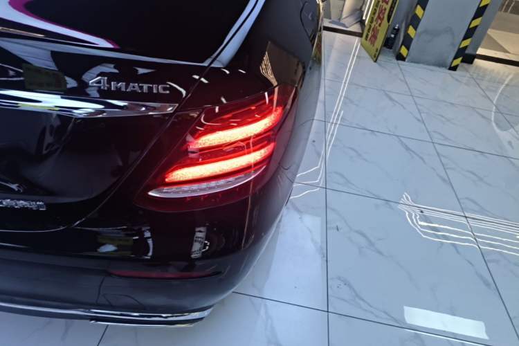 Used Mercedes-Benz E-Class 2017 E 320 L 4MATIC Right Rear Taillight