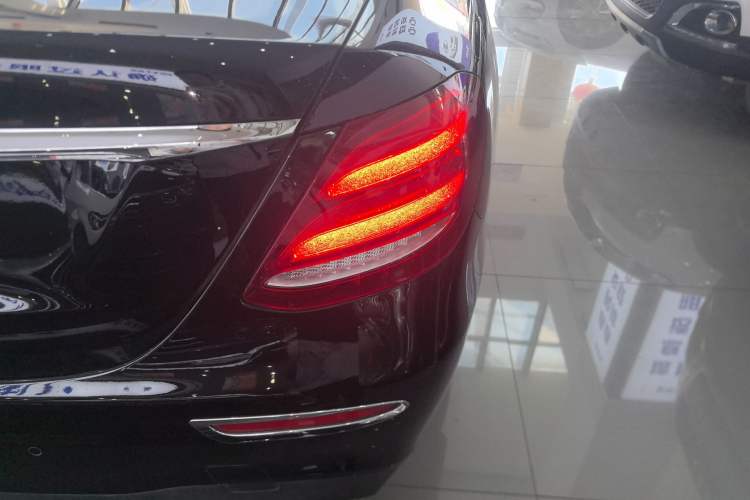 Used Mercedes-Benz E-Class 2017 E 300 L Sporty and Stylish Model Right Rear Taillight