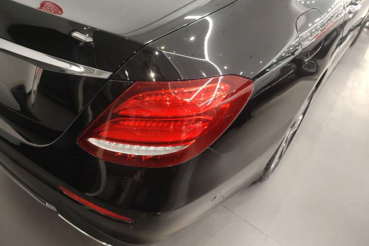 Used Mercedes-Benz E-Class 2017 E 300 L Sporty and Stylish Model Right Rear Taillight