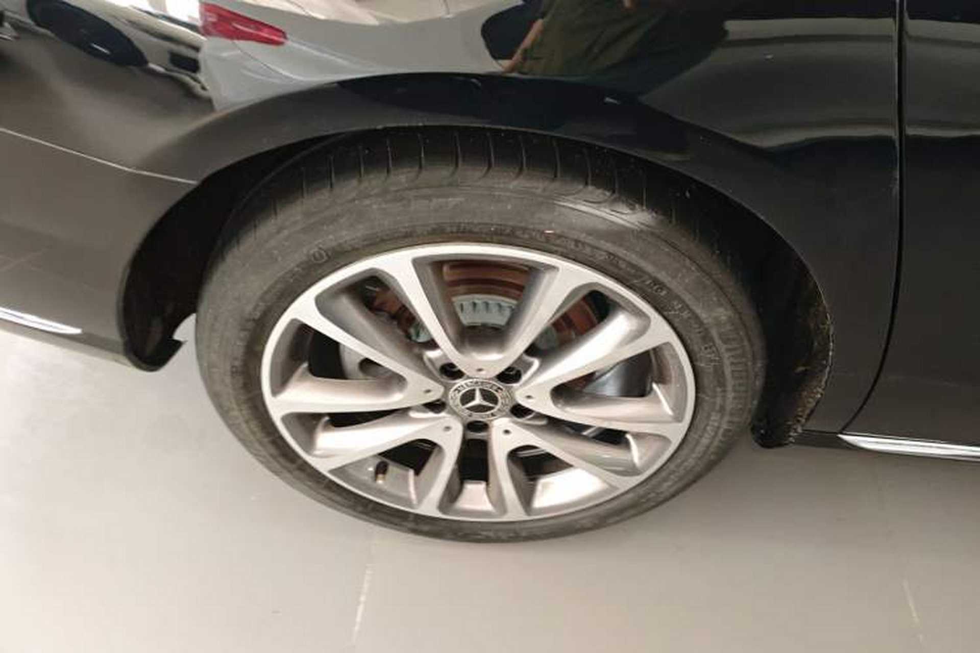 Used Mercedes-Benz E-Class 2017 E 300 L Luxury Model Right Rear Wheel Hub