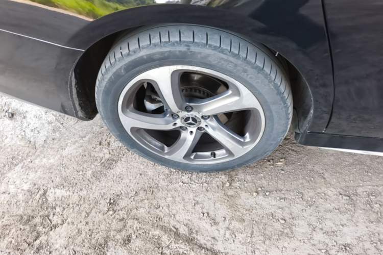 Used Mercedes-Benz E-Class 2017 E 300 L Sport Luxury Edition Right Rear Wheel Hub