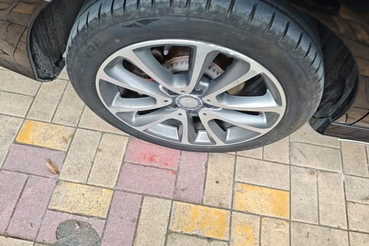 Used Mercedes-Benz E-Class 2017 E 200 L Sport 4MATIC Right Rear Wheel Hub