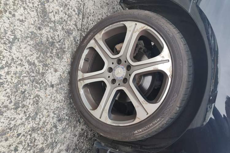 Used Mercedes-Benz E-Class 2017 E 300 L Sport Luxury Edition Right Rear Wheel Hub
