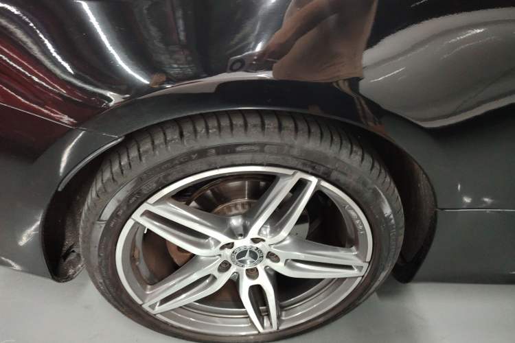 Used Mercedes-Benz E-Class 2017 E 200 Coupe Right Rear Wheel Hub