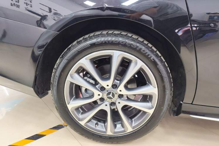 Used Mercedes-Benz E-Class 2017 E 300 L Sport Luxury Edition Right Rear Wheel Hub