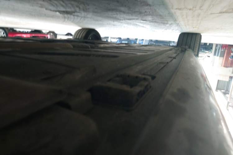 Used Mercedes-Benz E-Class 2017 E 300 Sport Edition Right Side Sill