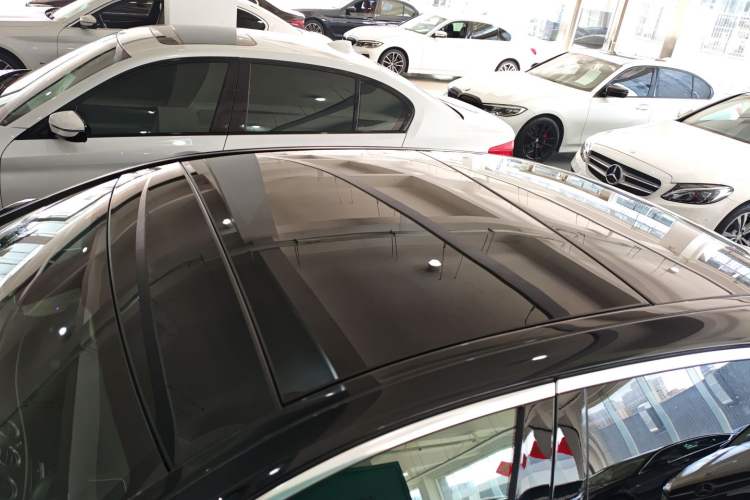 Used Mercedes-Benz E-Class 2017 E 300 L Luxury Model Roof
