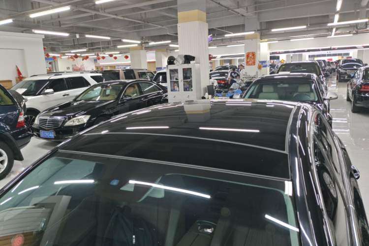 Used Mercedes-Benz E-Class 2017 E 320 L 4MATIC Roof