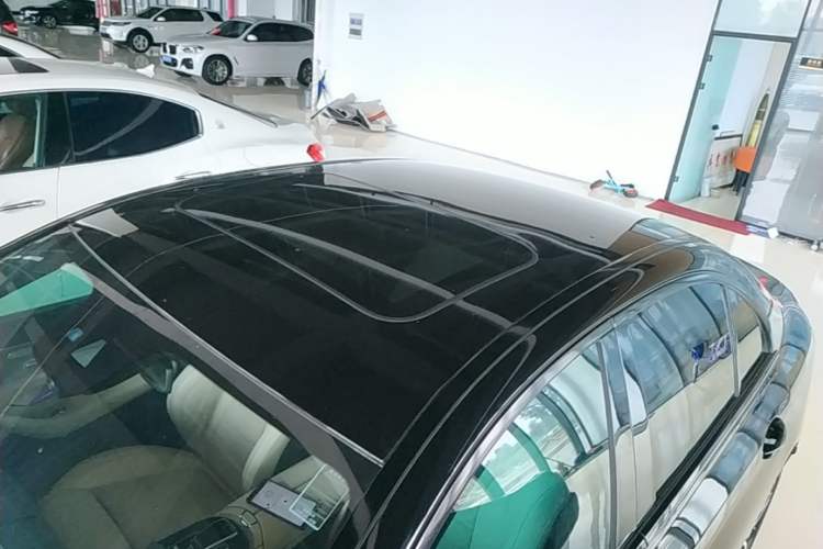 Used Mercedes-Benz E-Class 2017 E 200 Sport 4MATIC Roof