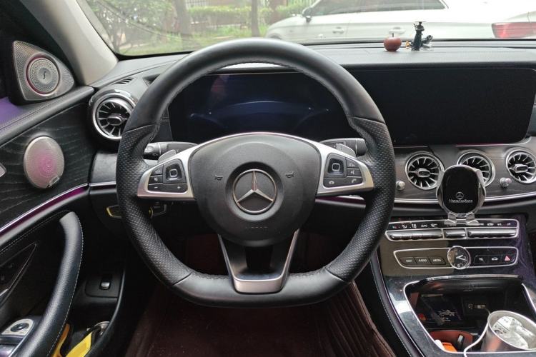 Used Mercedes-Benz E-Class 2017 E 300 L Sport Luxury Edition Steering Wheel