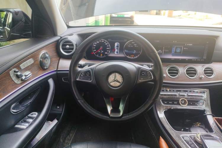 Used Mercedes-Benz E-Class 2017 E 300 L Luxury Model Steering Wheel