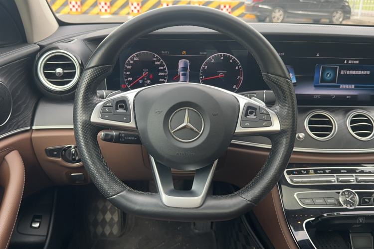 Used Mercedes-Benz E-Class 2017 E 300 L Sport Luxury Edition Steering Wheel