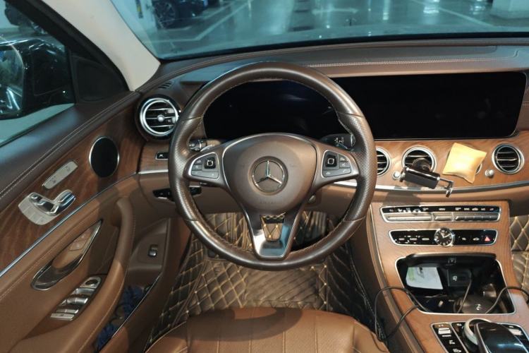 Used Mercedes-Benz E-Class 2017 E 300 L Luxury Model Steering Wheel