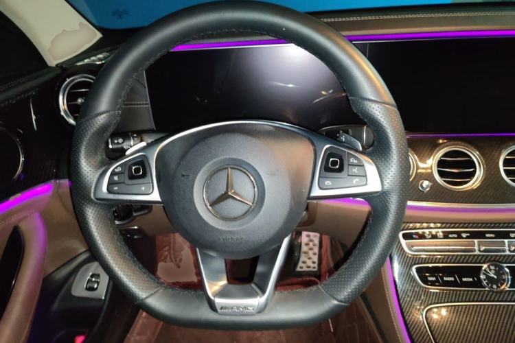 Used Mercedes-Benz E-Class 2017 E 300 L Sport Luxury Edition Steering Wheel