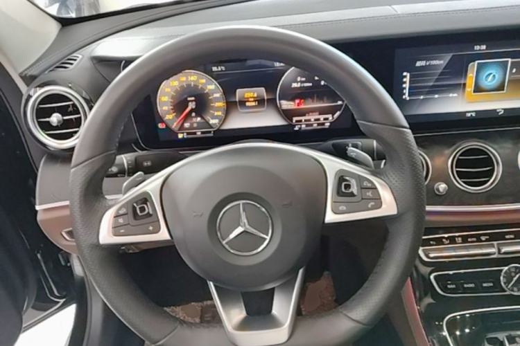 Used Mercedes-Benz E-Class 2017 E 300 L Sport Luxury Edition Steering Wheel