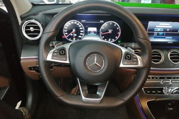 Used Mercedes-Benz E-Class 2017 E 300 L Sport Luxury Edition Steering Wheel