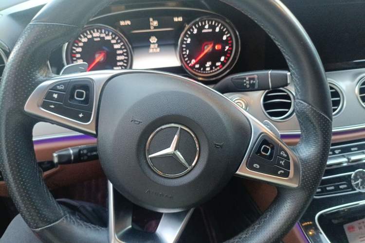 Used Mercedes-Benz E-Class 2017 E 200 Sport 4MATIC Steering Wheel