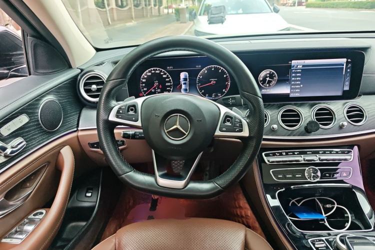 Used Mercedes-Benz E-Class 2017 E 300 L Sport Luxury Edition Steering Wheel