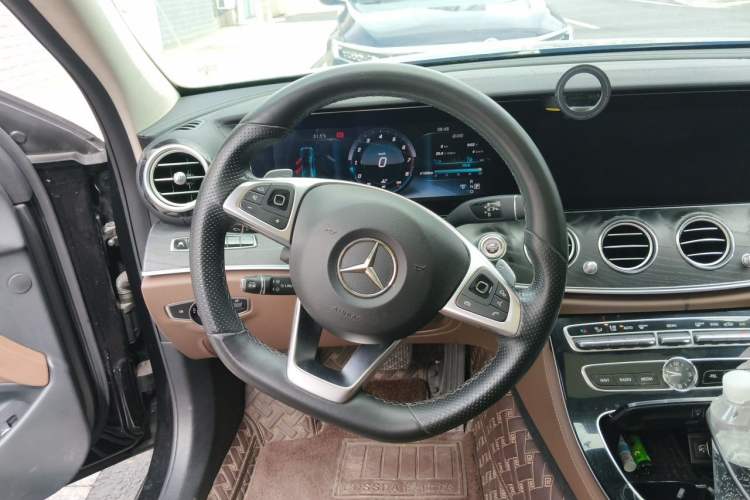Used Mercedes-Benz E-Class 2017 E 320 L Sport 4MATIC Steering Wheel