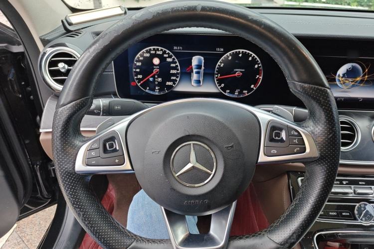 Used Mercedes-Benz E-Class 2017 E 300 L Sport Luxury Edition Steering Wheel