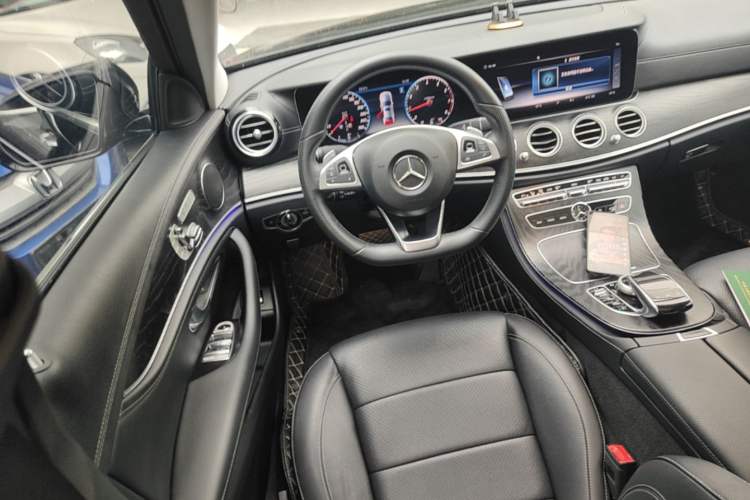 Used Mercedes-Benz E-Class 2017 E 300 L Sport Luxury Edition Steering Wheel