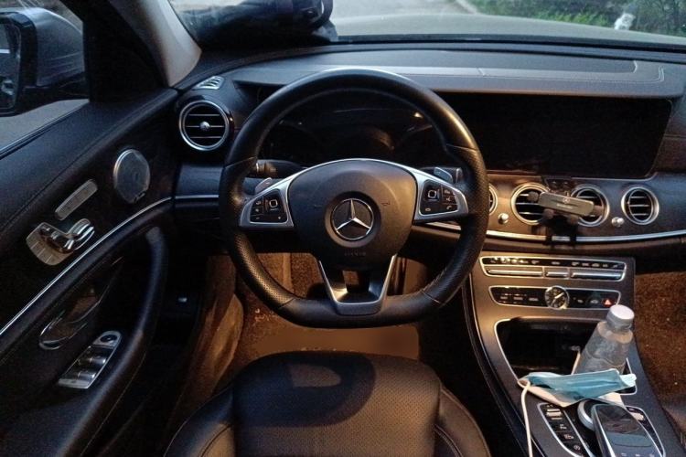 Used Mercedes-Benz E-Class 2017 E 300 L Sport Luxury Edition Steering Wheel
