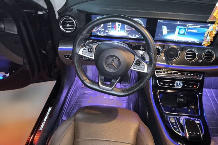 Used Mercedes-Benz E-Class 2017 E 300 L Sport Luxury Edition Steering Wheel