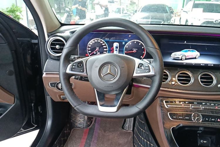 Used Mercedes-Benz E-Class 2017 E 300 L Sport Luxury Edition Steering Wheel
