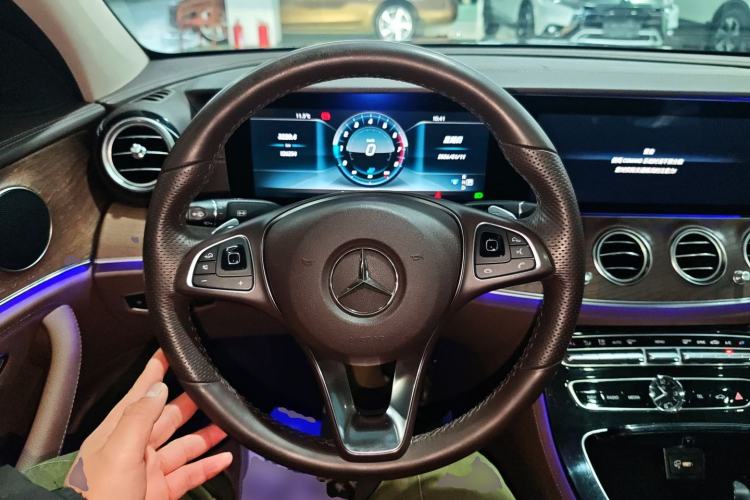Used Mercedes-Benz E-Class 2017 E 300 L Luxury Model Steering Wheel