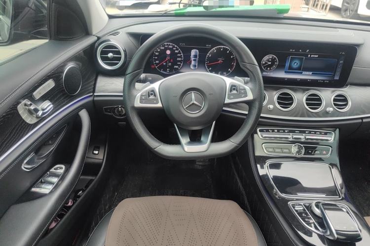 Used Mercedes-Benz E-Class 2017 E 300 L Sport Luxury Edition Steering Wheel