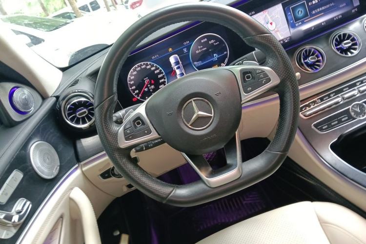 Used Mercedes-Benz E-Class 2017 E 300 L Sport Luxury Edition Steering Wheel