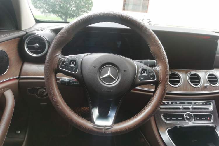 Used Mercedes-Benz E-Class 2017 E 300 L Luxury Model Steering Wheel