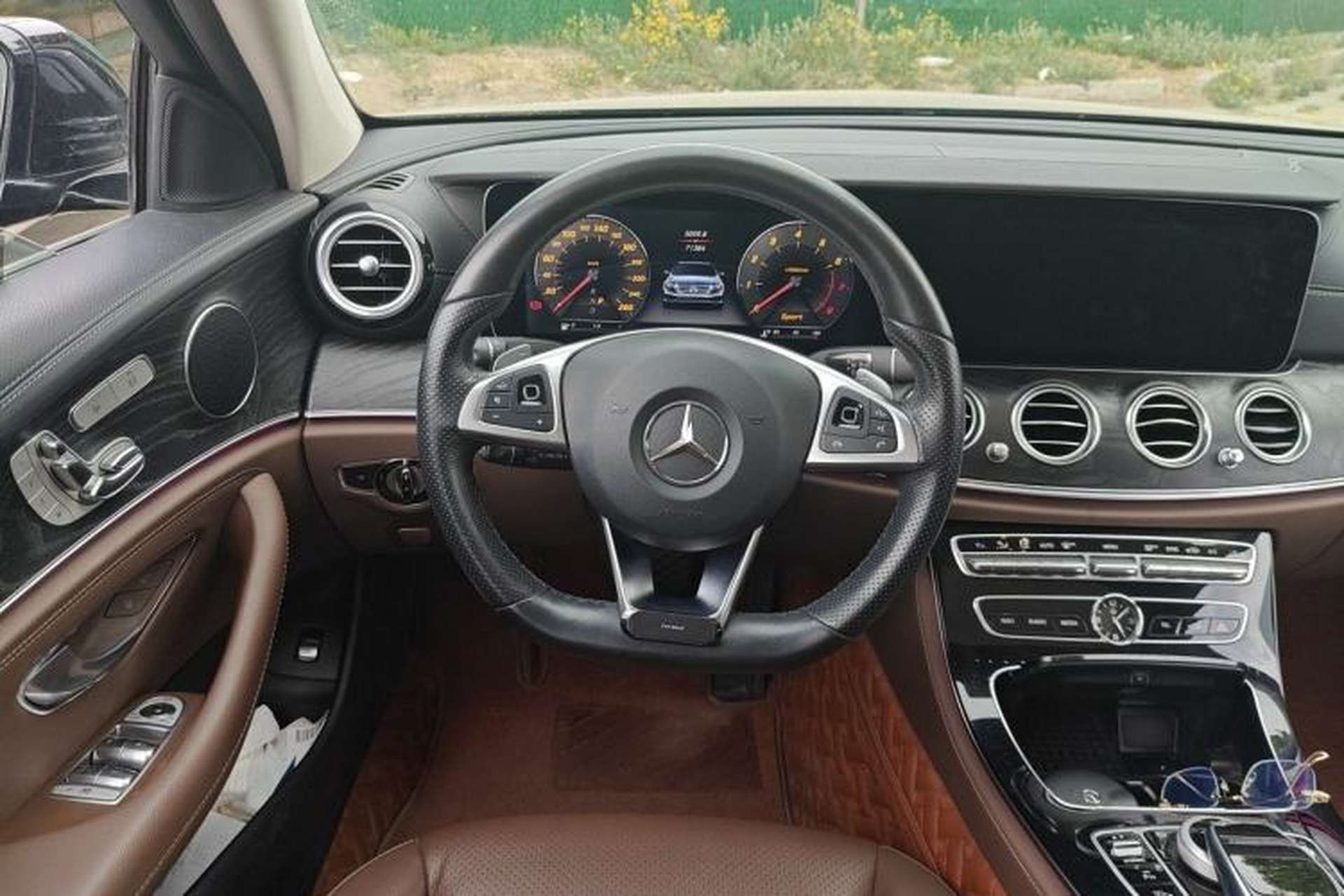 Used Mercedes-Benz E-Class 2017 E 300 L Sport Luxury Edition Steering Wheel