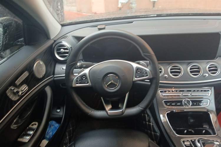 Used Mercedes-Benz E-Class 2017 E 200 L Sport 4MATIC Steering Wheel