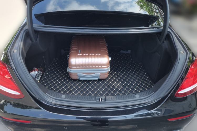 Used Mercedes-Benz E-Class 2017 E 200 L 4MATIC Trunk
