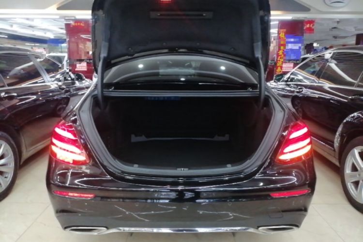 Used Mercedes-Benz E-Class 2017 E 300 L Sport Luxury Edition Trunk