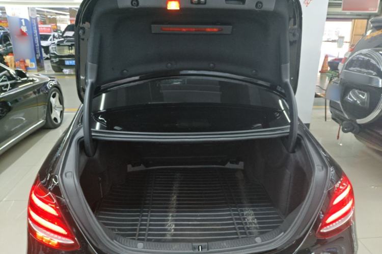 Used Mercedes-Benz E-Class 2017 E 200 L Sport 4MATIC Trunk